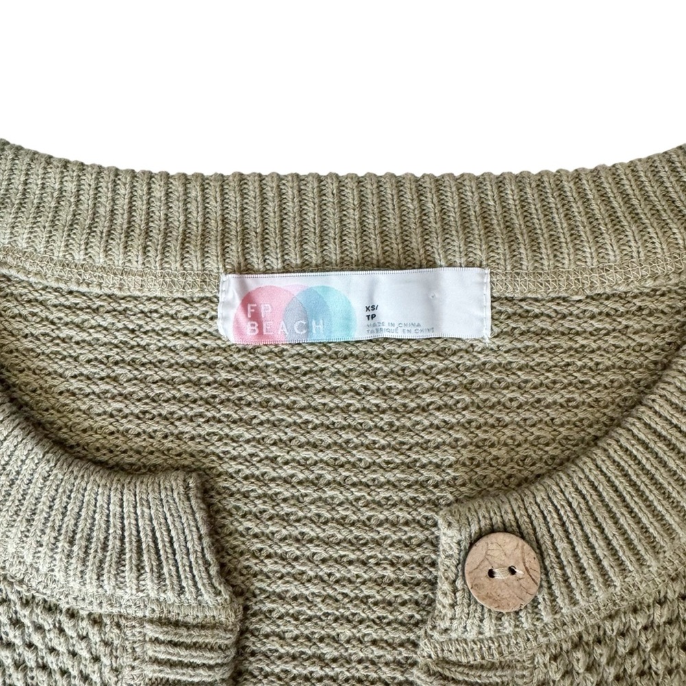 Free People Beach Hailee Sweater Set (Henley top and Pants) in Palm | XS - Picture 9 of 16